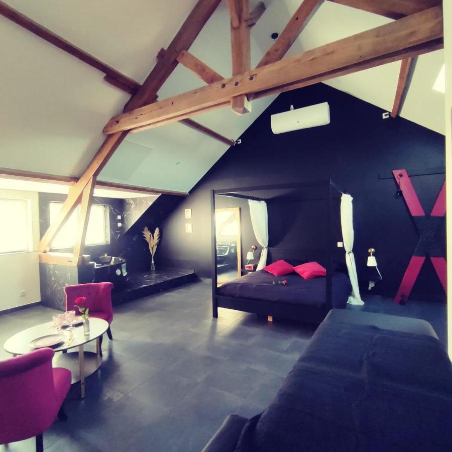 Love Room A มงตาร์ฌี ภายนอก รูปภาพ
